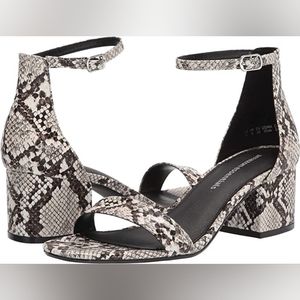 NEW Amazon Essentials Womens Healed Snakeskin Sandle Sz10